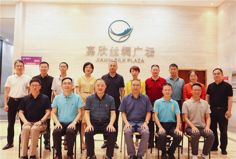 嘉兴一中实验学校校长聘用仪式圆满举行_第一娱乐新闻_新闻中心_第一娱乐丝绸，，，，，金三塔丝绸_第一娱乐