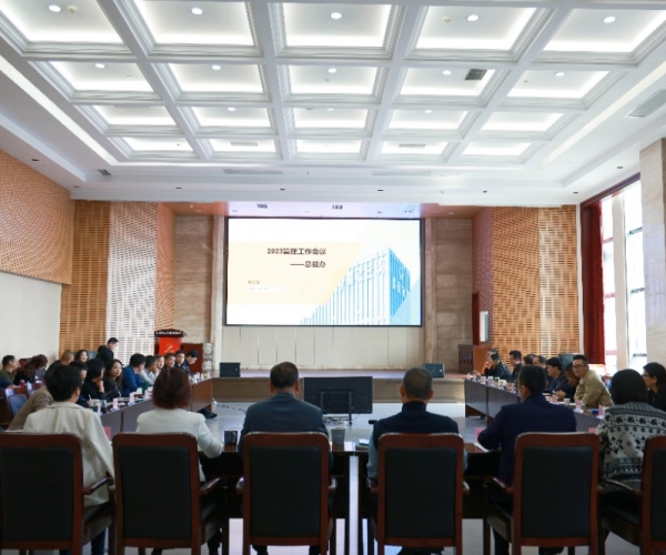 为（内部）客户提供价值，，，，，，为实现“领跑”赋能加速